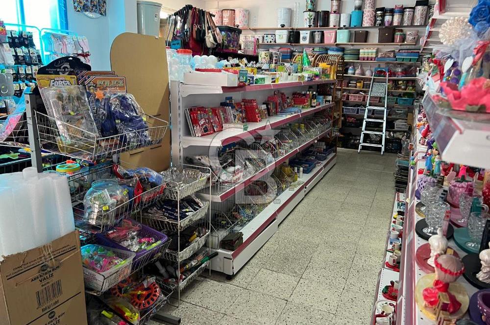 Foça Yenibağarası Ana Cadde Üzeri Devren Kiralık Dükkan