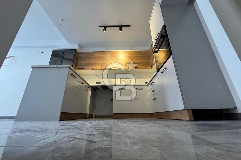 EDREMİT MEYDANDA OFİS KULLANIMINA UYGUN 1+1 SATILIK DAİRE