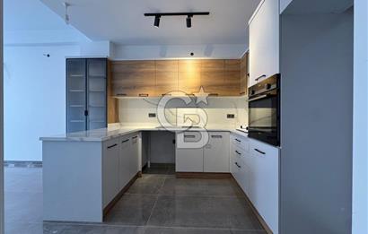 EDREMİT MEYDANDA OFİS KULLANIMINA UYGUN 1+1 SATILIK DAİRE