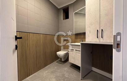 EDREMİT MEYDANDA OFİS KULLANIMINA UYGUN 1+1 SATILIK DAİRE