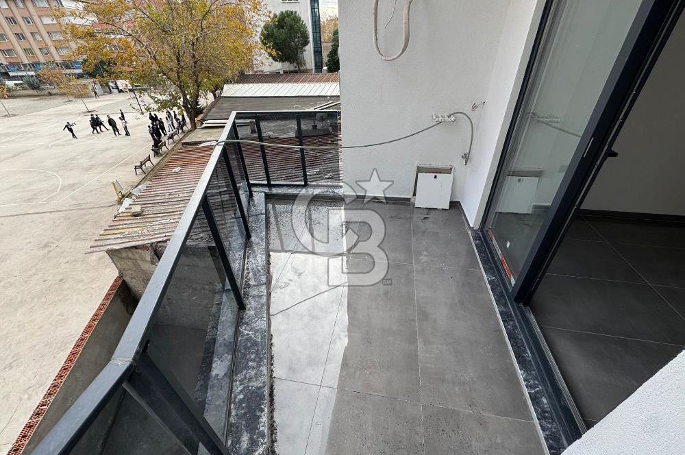 EDREMİT MEYDANDA OFİS KULLANIMINA UYGUN 1+1 SATILIK DAİRE