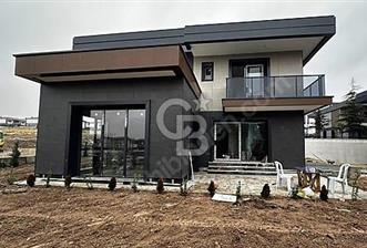 BAĞLICA DA MERKEZİ KONUMDA SATILIK VİLLA