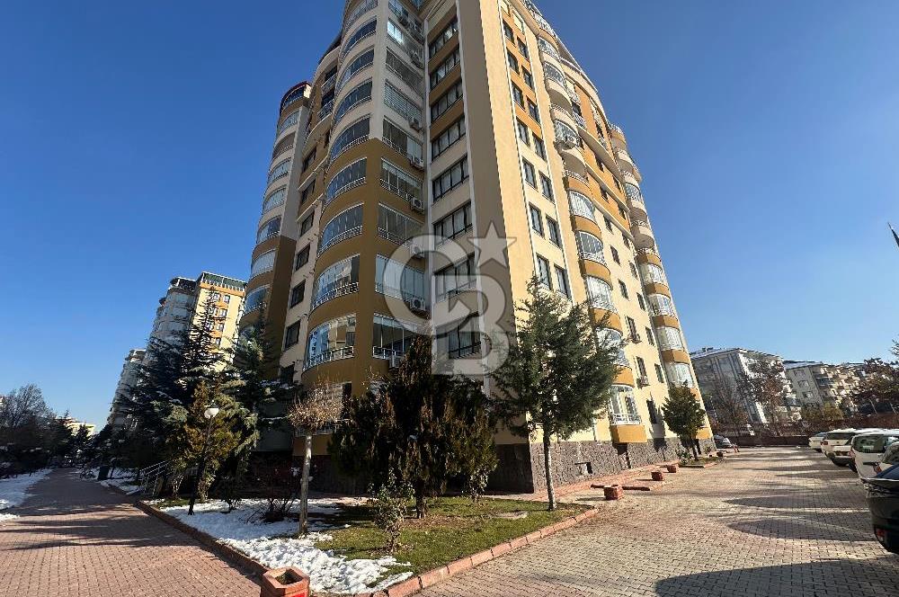 COLDWELL BANKER SAFİR'den İSTANBUL EVLERİ 2 SATILIK LÜKS DAİRE