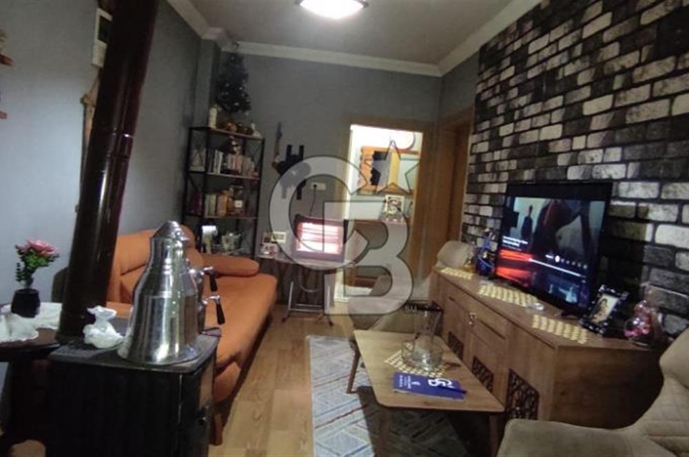 KEMAL TÜRKLER DE 2+1 ARAKAT MERKEZİ KONUMDA FIRSAT DAİRE