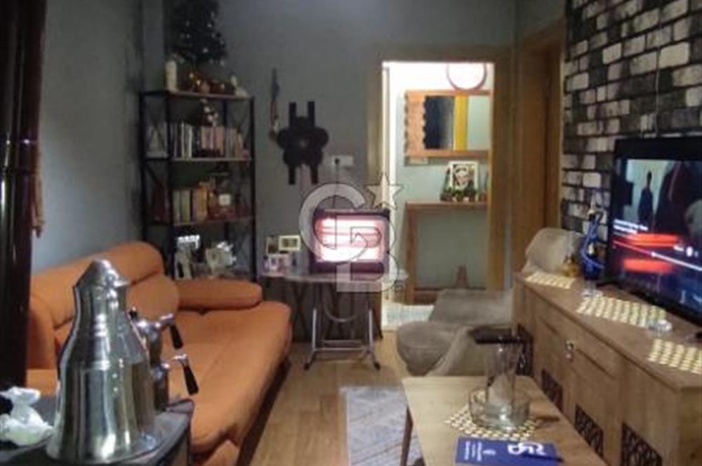 KEMAL TÜRKLER DE 2+1 ARAKAT MERKEZİ KONUMDA FIRSAT DAİRE