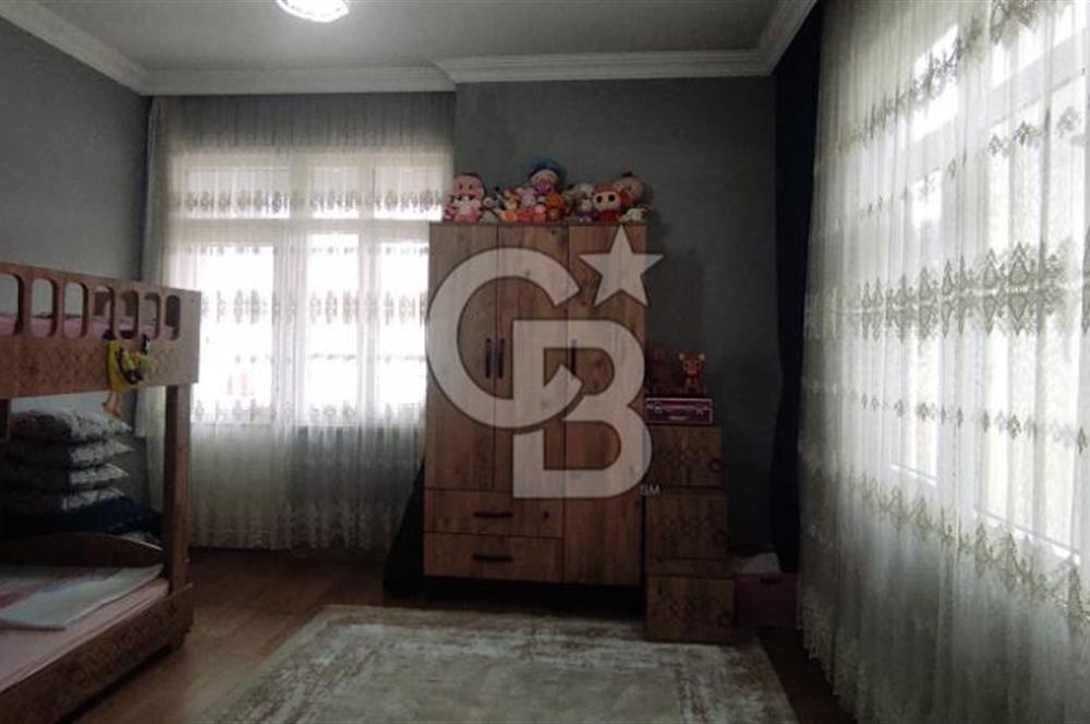 KEMAL TÜRKLER DE 2+1 ARAKAT MERKEZİ KONUMDA FIRSAT DAİRE