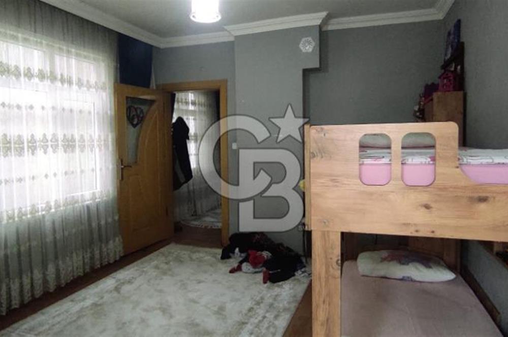 KEMAL TÜRKLER DE 2+1 ARAKAT MERKEZİ KONUMDA FIRSAT DAİRE