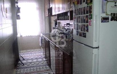 KEMAL TÜRKLER DE 2+1 ARAKAT MERKEZİ KONUMDA FIRSAT DAİRE