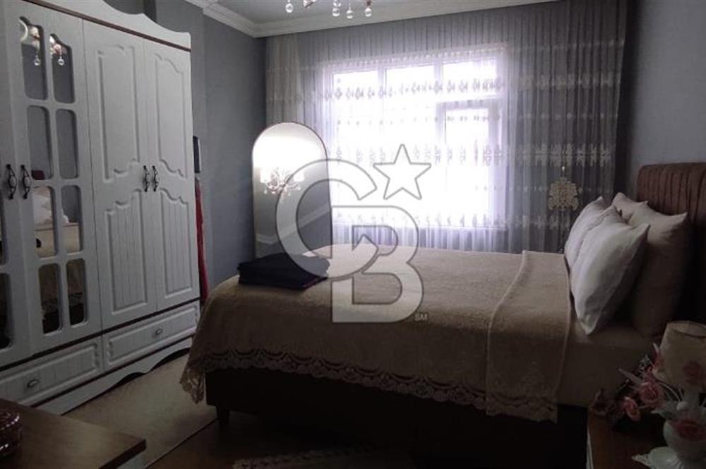 KEMAL TÜRKLER DE 2+1 ARAKAT MERKEZİ KONUMDA FIRSAT DAİRE