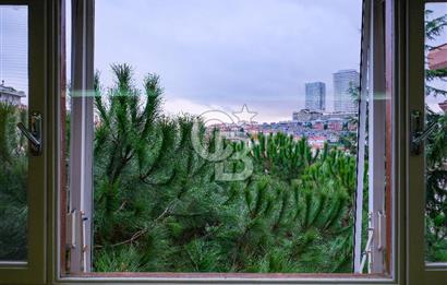 Satılık Yeni ulus sitesi 4+1 balkonlu arakat Daire
