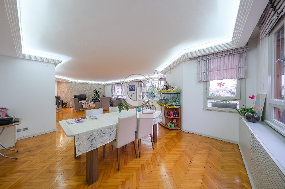 Satılık Yeni ulus sitesi 4+1 balkonlu arakat Daire