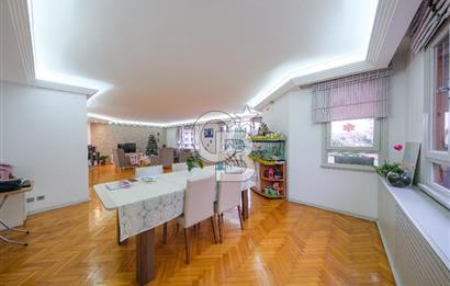 Satılık Yeni ulus sitesi 4+1 balkonlu arakat Daire