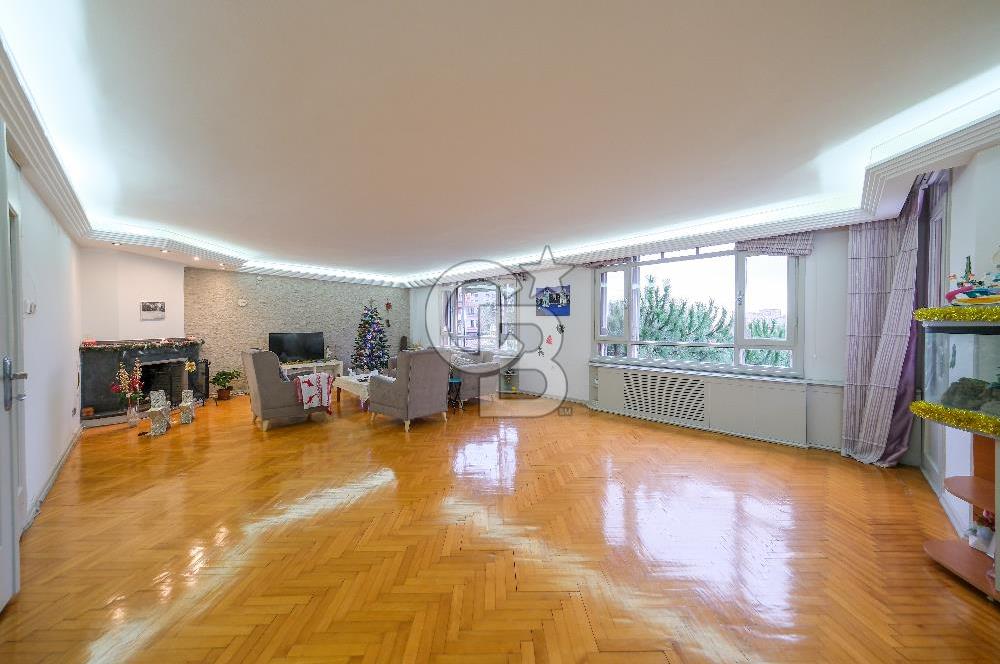 Satılık Yeni ulus sitesi 4+1 balkonlu arakat Daire