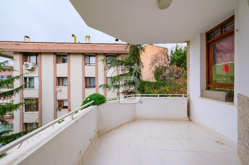 Satılık Yeni ulus sitesi 4+1 balkonlu arakat Daire