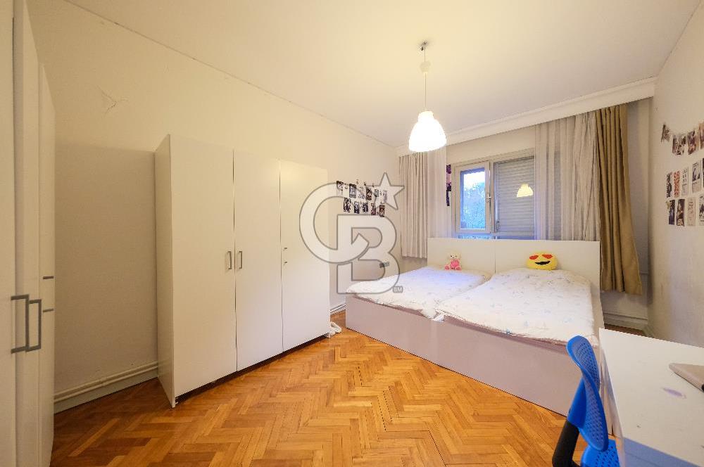 Satılık Yeni ulus sitesi 4+1 balkonlu arakat Daire
