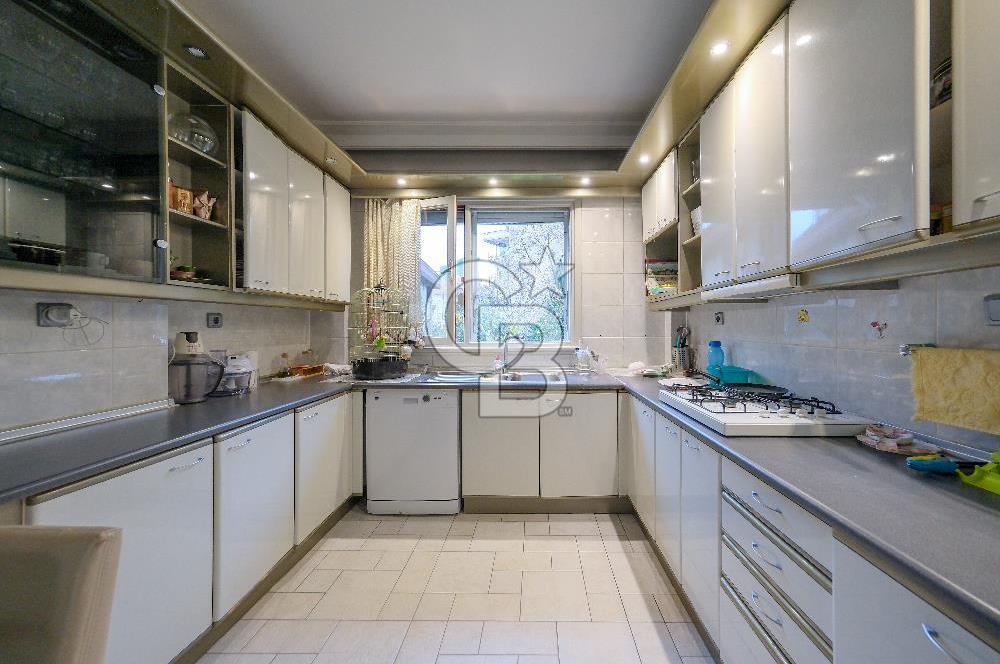 Satılık Yeni ulus sitesi 4+1 balkonlu arakat Daire
