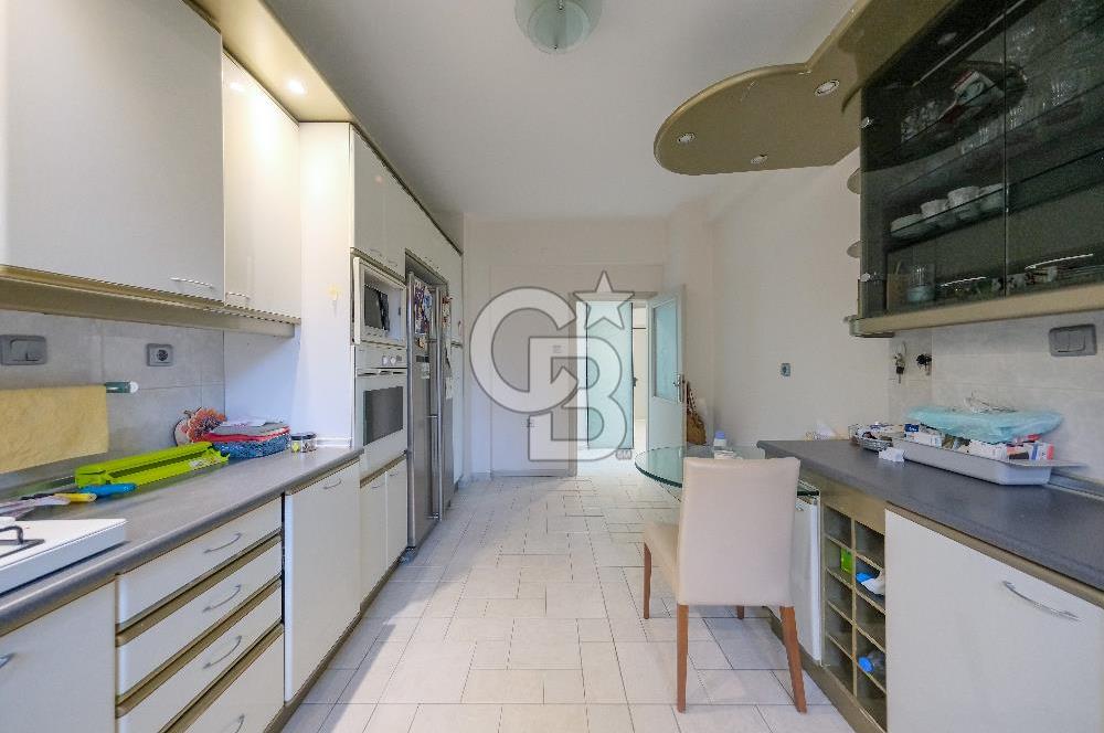 Satılık Yeni ulus sitesi 4+1 balkonlu arakat Daire
