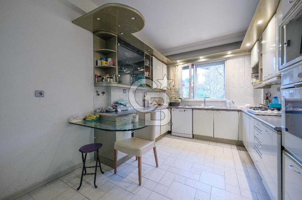 Satılık Yeni ulus sitesi 4+1 balkonlu arakat Daire
