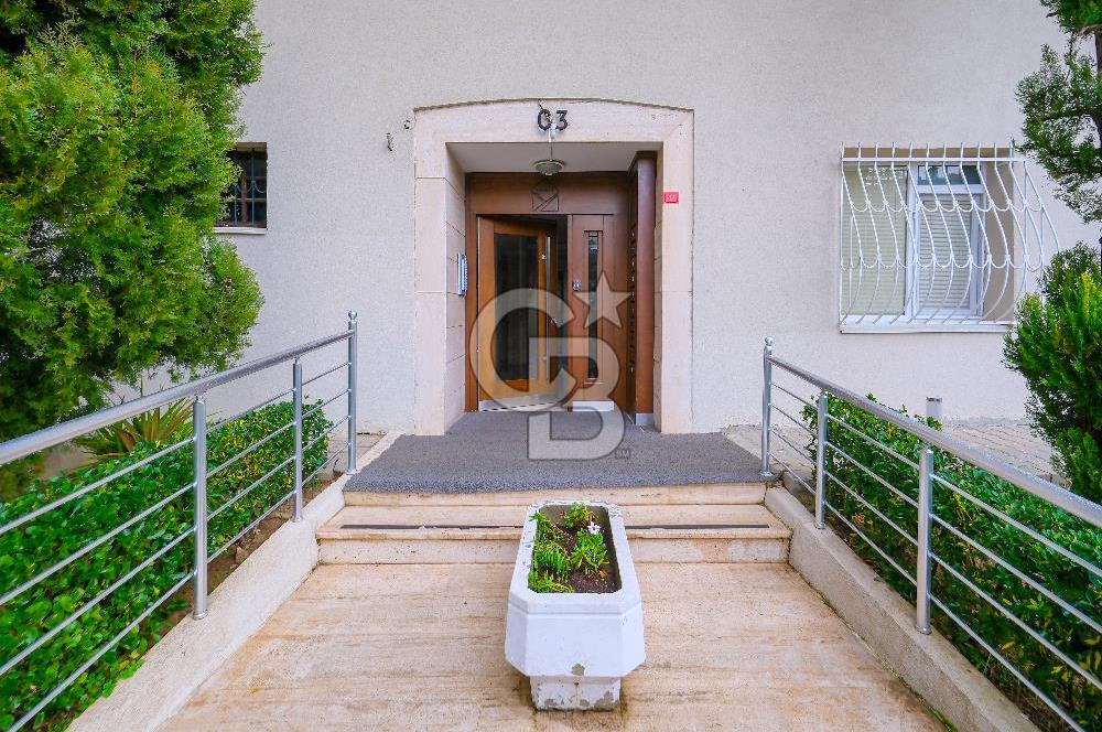 Satılık Yeni ulus sitesi 4+1 balkonlu arakat Daire
