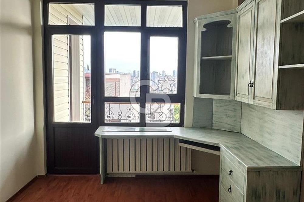 İstanbul Dragos da Full Tadilatlı Müstakil,Havuzlu Kiralık Villa