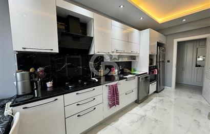 KOÇ CİTY HANZADE KONAKLARINDA MÜSTAKİL BAHÇE KULLANIMLI SATILIK 3+1 DAİRE