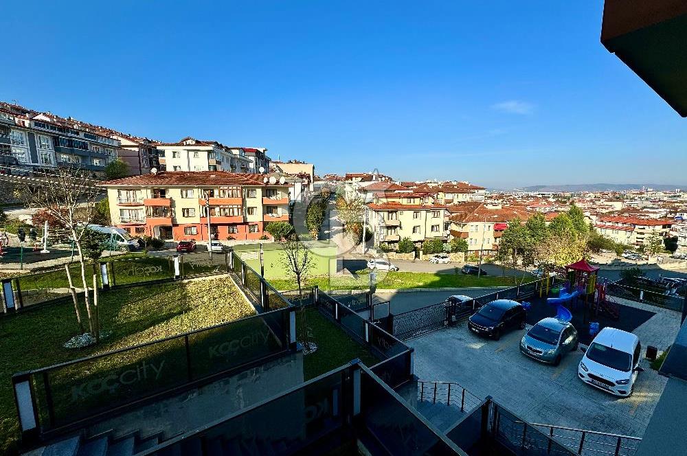 KOÇ CİTY HANZADE KONAKLARINDA MÜSTAKİL BAHÇE KULLANIMLI SATILIK 3+1 DAİRE