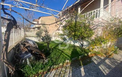 Urla Gülbahçede Deniz Manzaralı Satılık Villa