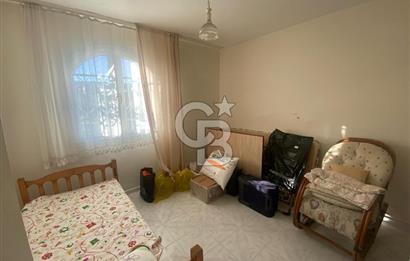 Urla Gülbahçede Deniz Manzaralı Satılık Villa