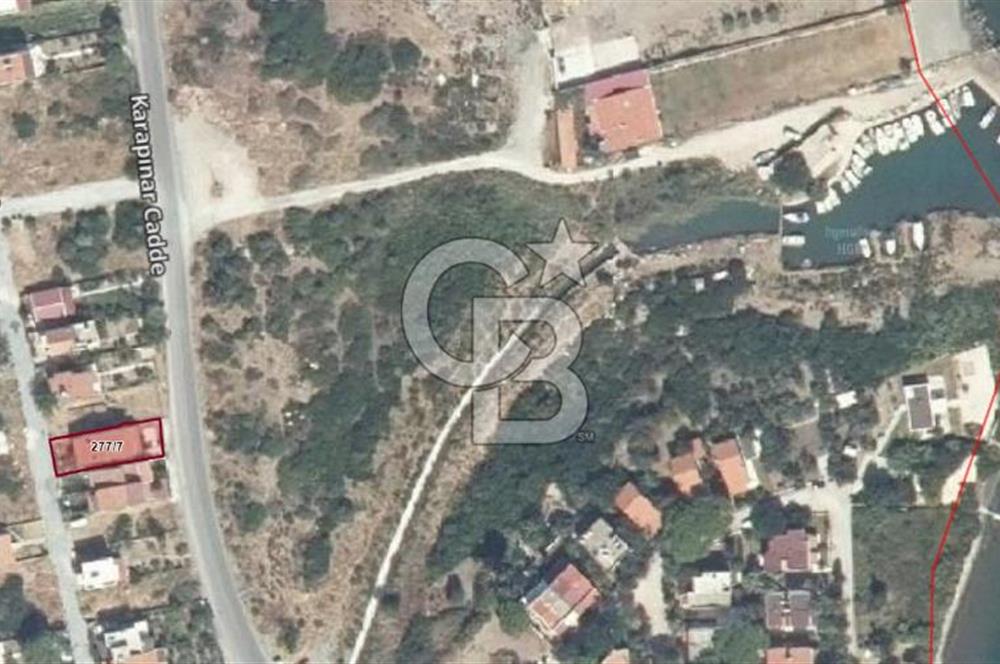 Urla Gülbahçede Deniz Manzaralı Satılık Villa