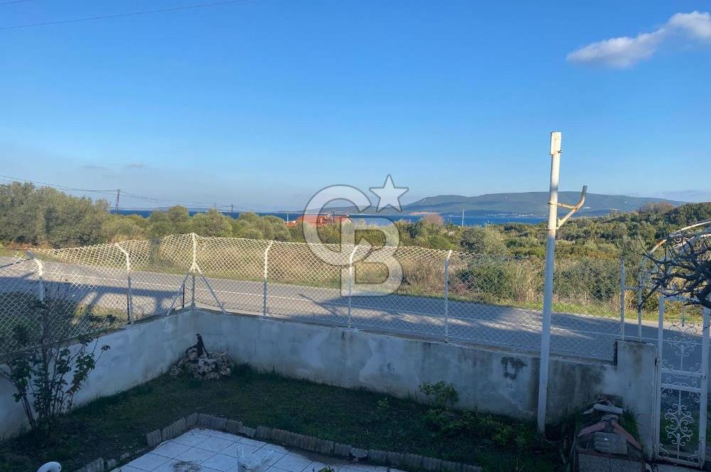 Urla Gülbahçede Deniz Manzaralı Satılık Villa