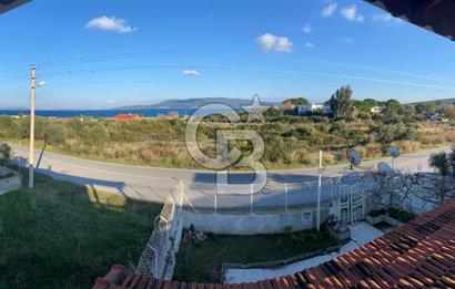 Urla Gülbahçede Deniz Manzaralı Satılık Villa