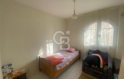 Urla Gülbahçede Deniz Manzaralı Satılık Villa