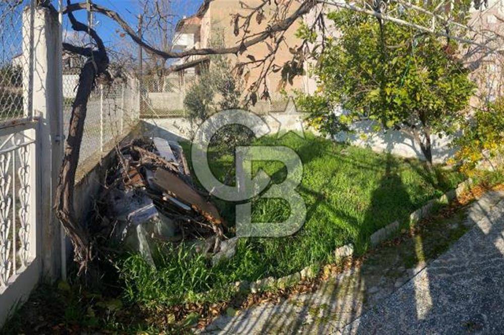 Urla Gülbahçede Deniz Manzaralı Satılık Villa