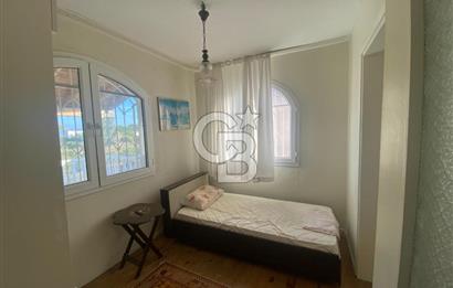 Urla Gülbahçede Deniz Manzaralı Satılık Villa