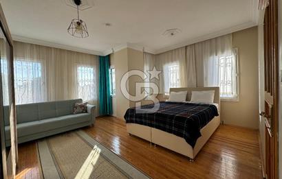 Cunda nın En Geniş ve Ferah Villası
