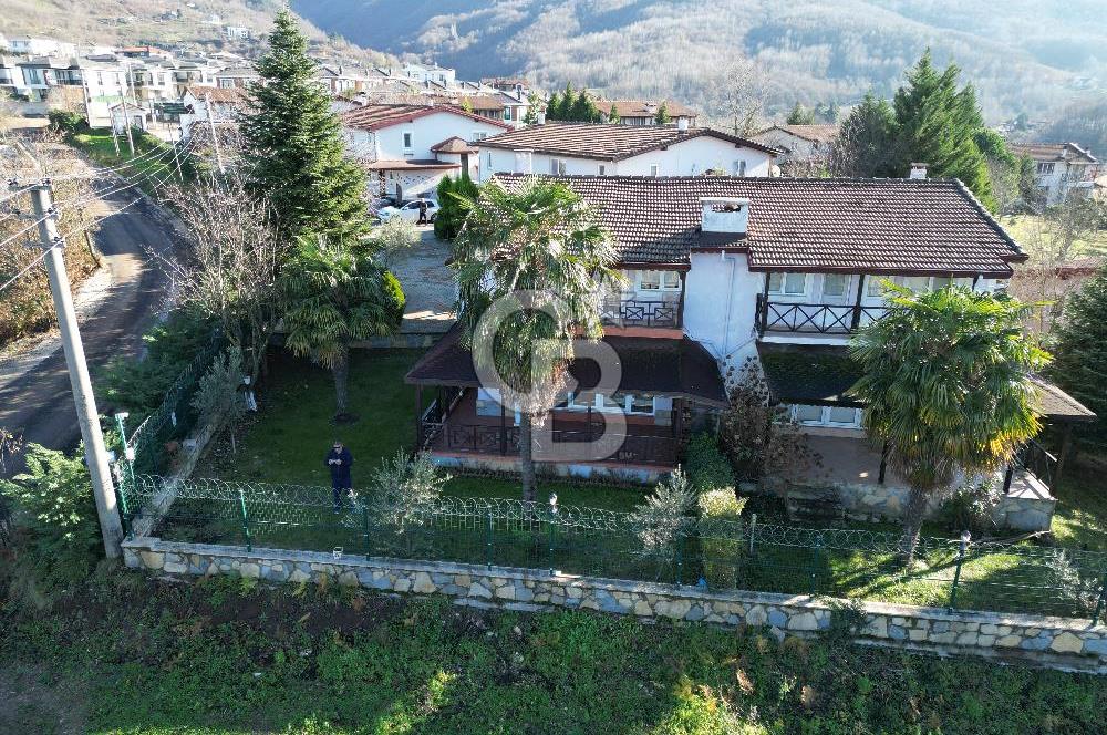 BAHÇECİK EVLERİNDE EŞYALI DENİZ M. 3+1 200 M2 HAVUZLU KÖŞE VİLLA