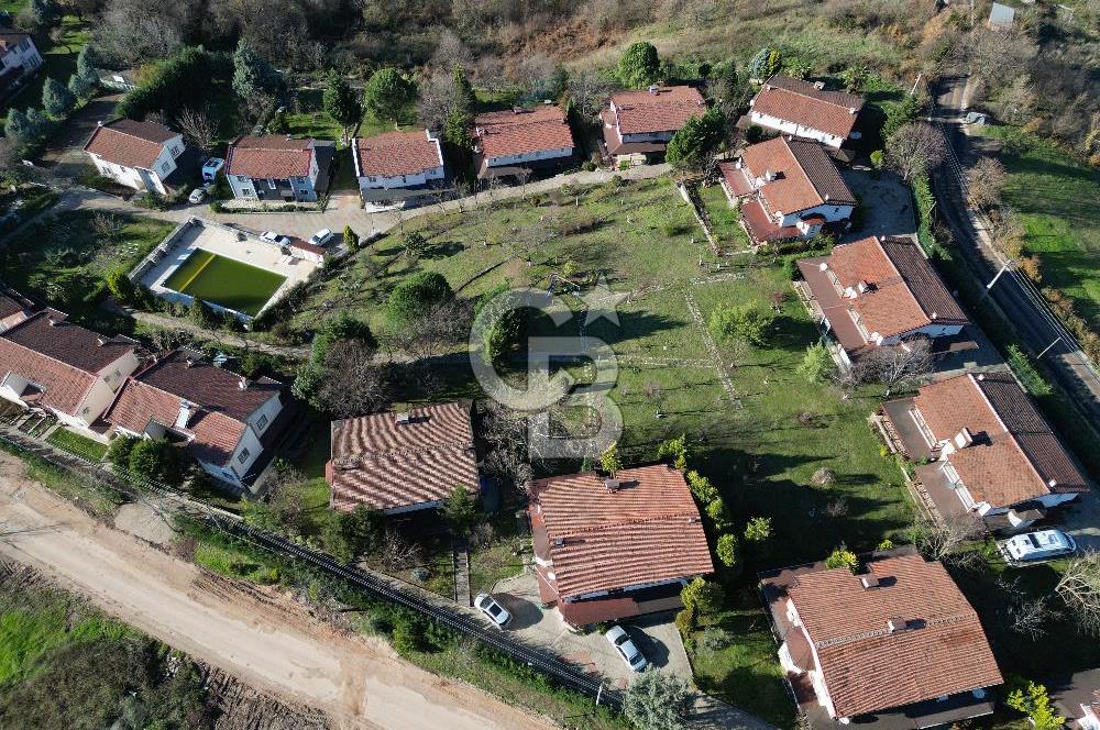 BAHÇECİK EVLERİNDE EŞYALI DENİZ M. 3+1 200 M2 HAVUZLU KÖŞE VİLLA