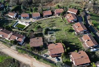 BAHÇECİK EVLERİNDE EŞYALI DENİZ M. 3+1 200 M2 HAVUZLU KÖŞE VİLLA