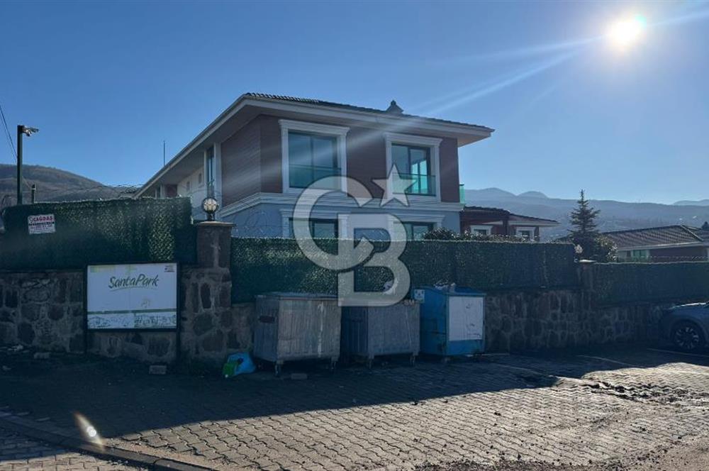 BAHÇECİK EVLERİNDE EŞYALI DENİZ M. 3+1 200 M2 HAVUZLU KÖŞE VİLLA