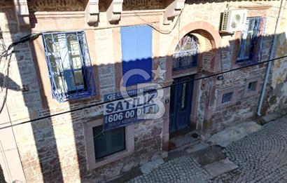 Ayvalık ın Kalbinde Satılık Taş Ev