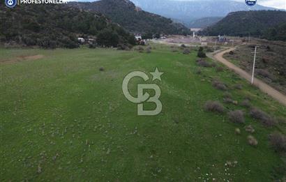 Karaburun Küçükbahçe'de Yerleşim Alanında 12.377 m2 Tarla