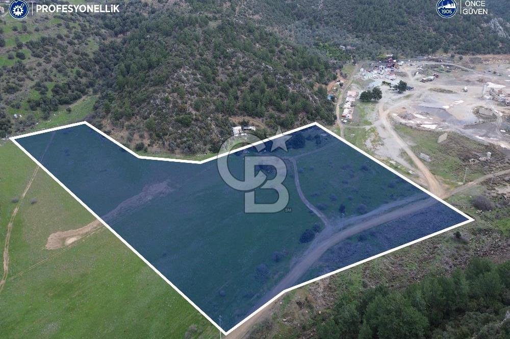 Karaburun Küçükbahçe'de Yerleşim Alanında 12.377 m2 Tarla