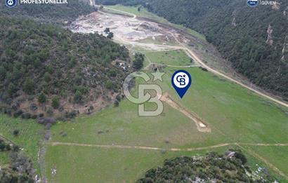 Karaburun Küçükbahçe'de Yerleşim Alanında 12.377 m2 Tarla