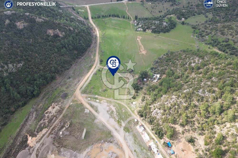 Karaburun Küçükbahçe'de Yerleşim Alanında 12.377 m2 Tarla