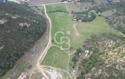 Karaburun Küçükbahçe'de Yerleşim Alanında 12.377 m2 Tarla