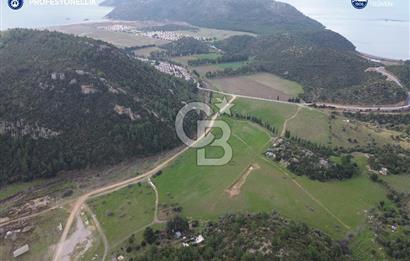 Karaburun Küçükbahçe'de Yerleşim Alanında 12.377 m2 Tarla