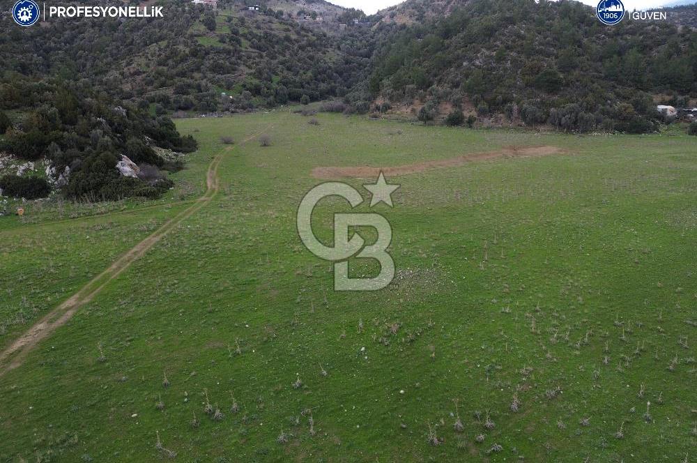 Karaburun Küçükbahçe'de Yerleşim Alanında 12.377 m2 Tarla
