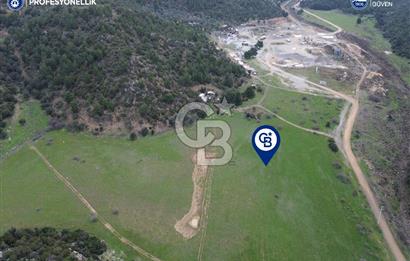Karaburun Küçükbahçe'de Yerleşim Alanında 12.377 m2 Tarla