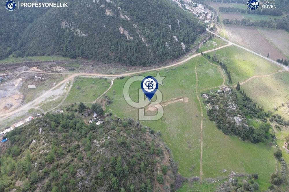 Karaburun Küçükbahçe'de Yerleşim Alanında 12.377 m2 Tarla