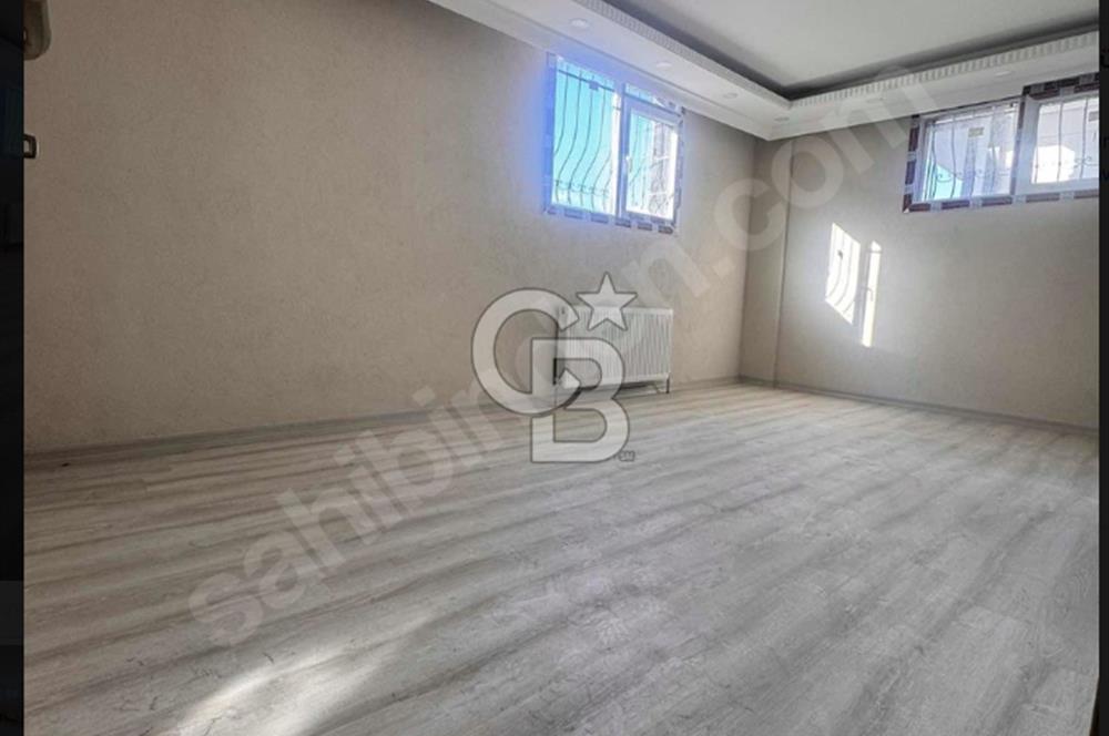 HARAÇÇI GÖÇMENKENTTE SATILIK 4+1 BAHÇE KATI